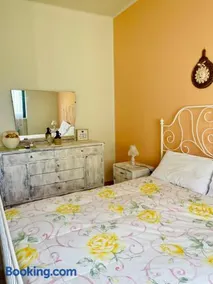 Grandma's garden house - Image 2