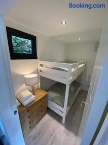 Court Lane Stables - Premium Rural Retreat with Hot Tub - Image 4
