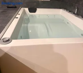 Wohnung Private-SPA Whirlpool, Dusche, Smart TV, Doppelbett - Image 3
