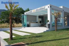 Sunrise Studios Resort - Image 1