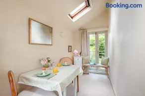 1 Bed in Swanton Novers oc-1747 - Image 1