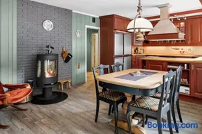 Cozy private house near center - Image 4