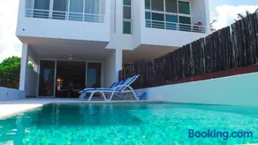 Villa Cos beachfront house - Image 2