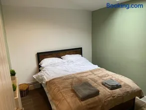 Stylish Bungalow upto 6 guests - Long Term Contractor Apartment - Image 5
