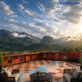 Nangnon Hill Hug Hotel - Image 2