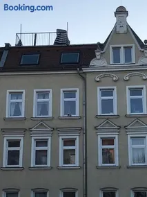 Dachgeschoßwohnung mit Dachterrasse - Image 4