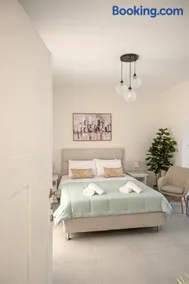 Noméa - Modern Apartment Aigio - Image 1