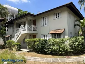 Finest Accommodation Renfrew Place 1 Bedroom Apt # 42 New Kgn 4--12 Renfrew Rd - Image 2