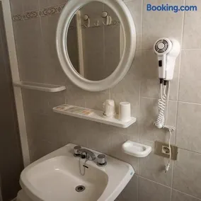 Hotel Serafini Misano Adriatico FREE PARKING - Image 3