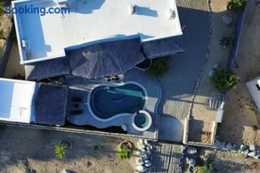 Sunny Poolside Escape Near the Beach - Image 2