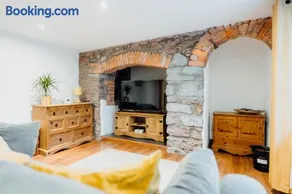 The Bakehouse - Cosy conversion with Outdoor Sauna - Image 2