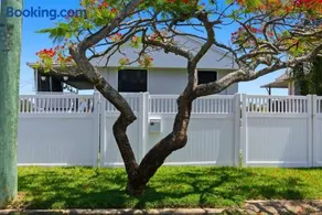 Margate Beachside Haven - Image 1