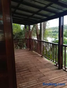 Cabaña con vista al río - Image 3