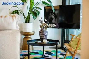 Trendy Footscray Apartment near CBD - Image 1