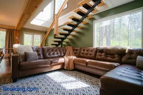 Unique Container Retreat with Creek Villa - Image 4