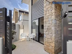 Stone River Villa 2 - Private Escape - Heated Pool - Image 3
