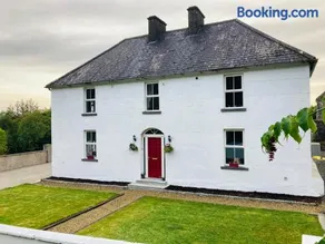 Entire Farmhouse in Tipperary - Image 2