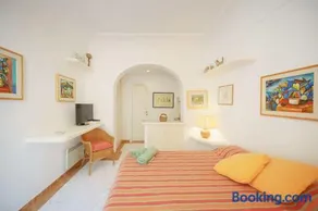 La Piccola, Capri - Image 2