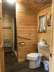 Cabin 3 Lake View, sauna, hot tub - Image 4
