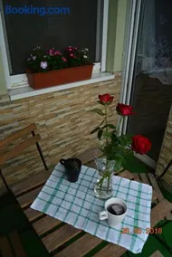 Berettyo Central Apartment - Image 3