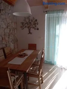 Small old house - Image 1