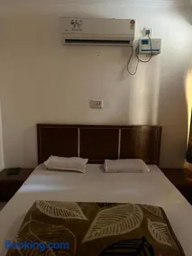 Hotel Shree Karni Indar Palace - Image 2