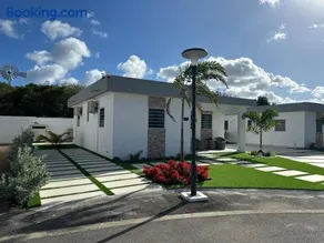 Villa Gomez Retreat - Image 3