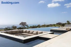 Seanatra Luxury Villas - Image 1