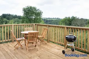 Hazel Tree Yurt - Eavestone Lake - Image 5