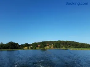 Gardsholmens Skargardshemman Eken - Image 1