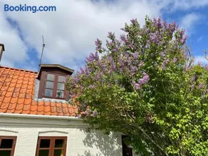 A true nature pearl in idyllic surroundings but close to the city - Image 4
