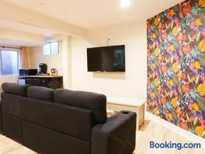 Private Basement, Bath, Living Area In Morrison - Image 3