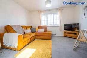 Butterfly Gardens 2 bed apartment sleep upto 4 - Image 3