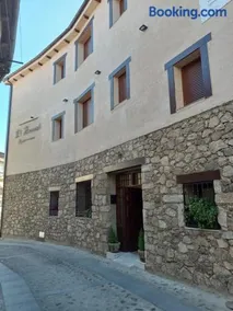 Apartamentos El Arenal - Image 1