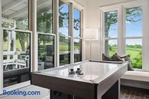 Luxury Farm House with Game room & Outdoor Retreat - Image 1