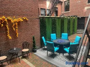 Beacon Luxury Suites - Image 1