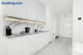 Sea&Lake Luxurious Apartments with Parking by Noclegi Renters - Image 4
