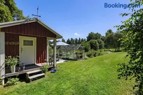 Cabin by Hjälmaren in Segersjö - Image 2