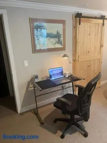 Modern Garden Suite with Ultra-Fast Fiber Near Stowe - Image 4