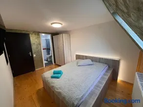 Little Bistro House - Image 2