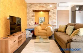 Beautiful Home In Buzinija - Image 4