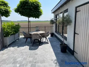 Tiny House - Image 2