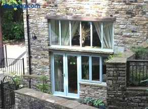 Alston Art Apartments - Image 5