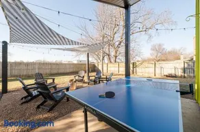 Minutes To Ou Stadium Fire Pit Grill 3bd - Image 1