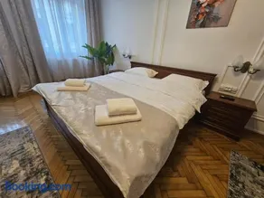 La Opt Apartments - Image 5