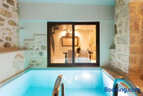 Ali Vafi's Villa - Heated Jacuzzi & Indoor Pool - Image 3