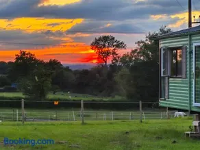 Paddock Views at Fairfield Court - Image 2