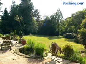 Victorian Country House with large garden - Image 2