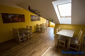 Camere de închiriat Hătuica - Image 2