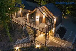 DOG HILL Apartman - Image 1